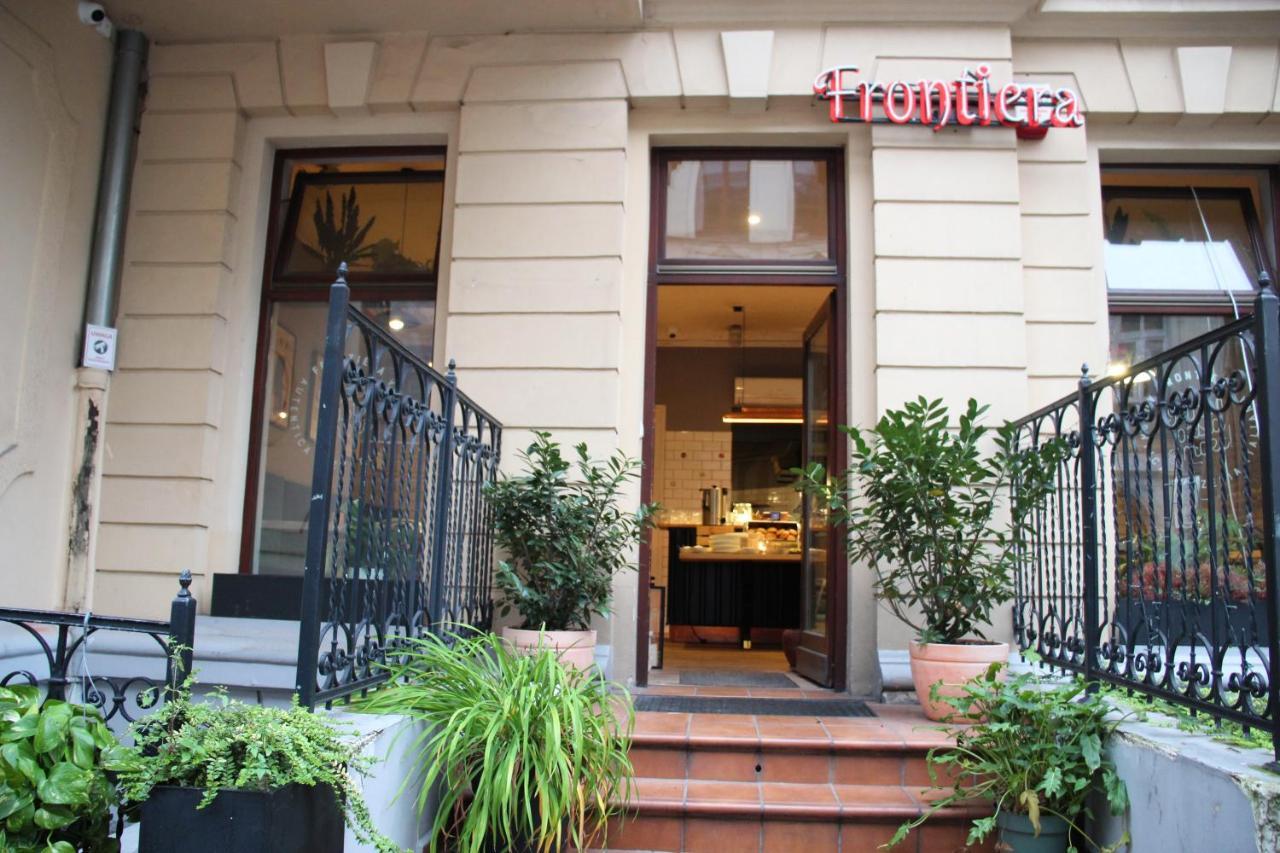 Blooms Inn - City Center Poznan By Friendly Apartments — Photos 1